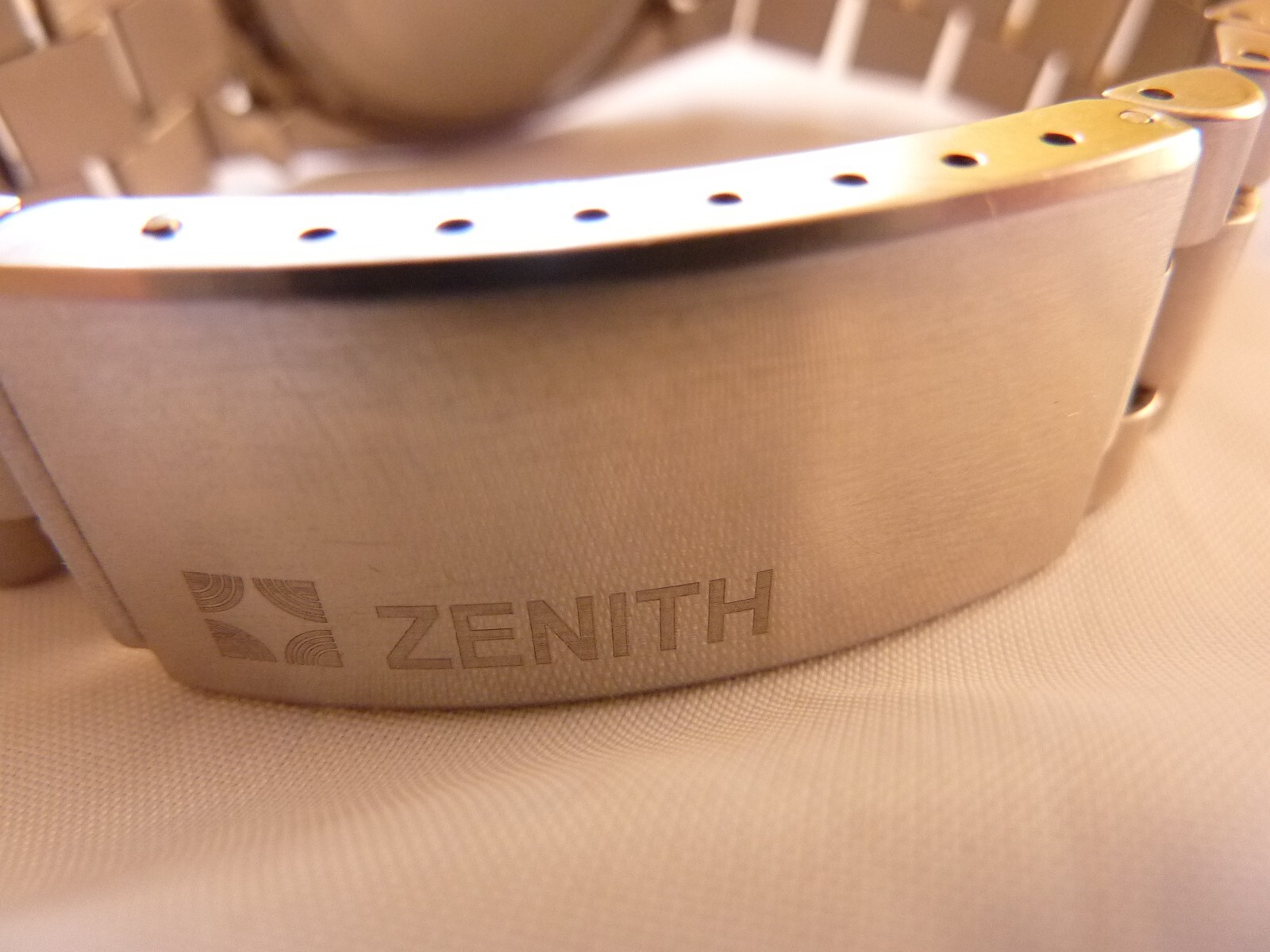 ZENITH CAPTAIN HIGH GRADE AUTOMATIC DATE DELUXE D… - image 9