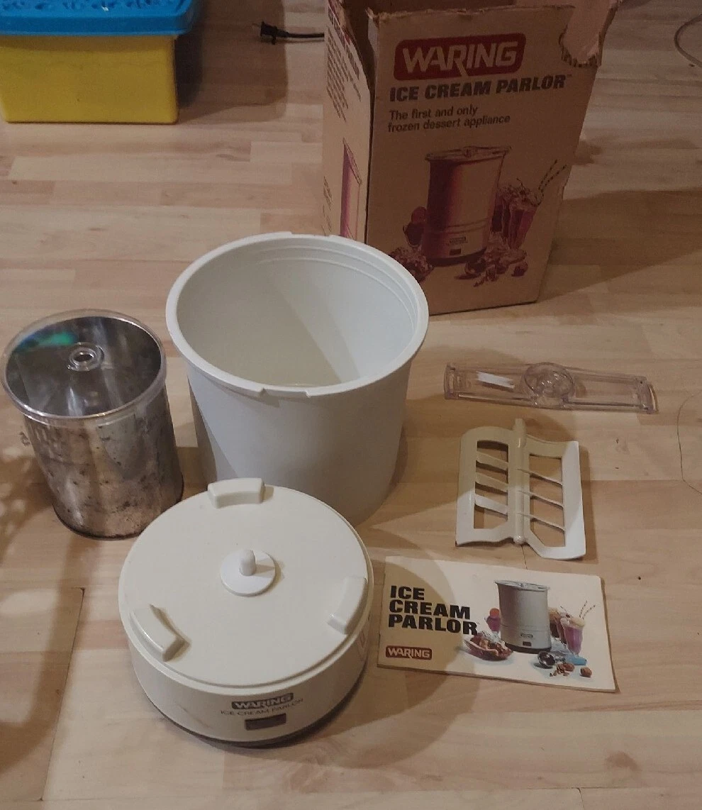 Waring Vtg 1975 Ice Cream Parlor Machine Frozen Dessert Maker White CF520-1