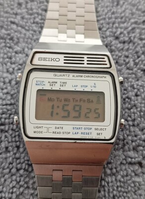 VINTAGE 1987's セイコー SEIKO A158-5000 時計 RARE VINTAGE SEIKO DIGITAL QUARTZ A158-5000 ALARM CHRONO
