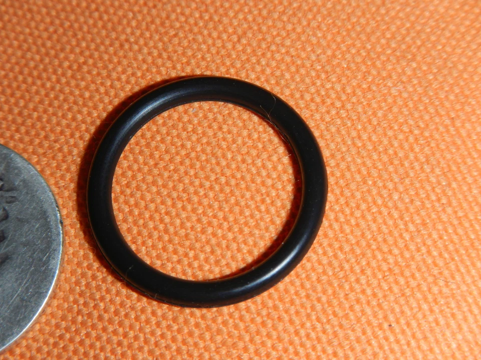 NUEVO DE STOCK PETCOCK TAZÓN DE VÁLVULA DE COMBUSTIBLE JUNTA TÓRICA CARBURADOR 1963-1965 HONDA CA105T CA 105T 105 T Foto 2 de 2