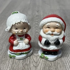 Vintage Russ Berrie & Co Ceramic/Bisque Santa & Mrs. Claus Figurines 2469 