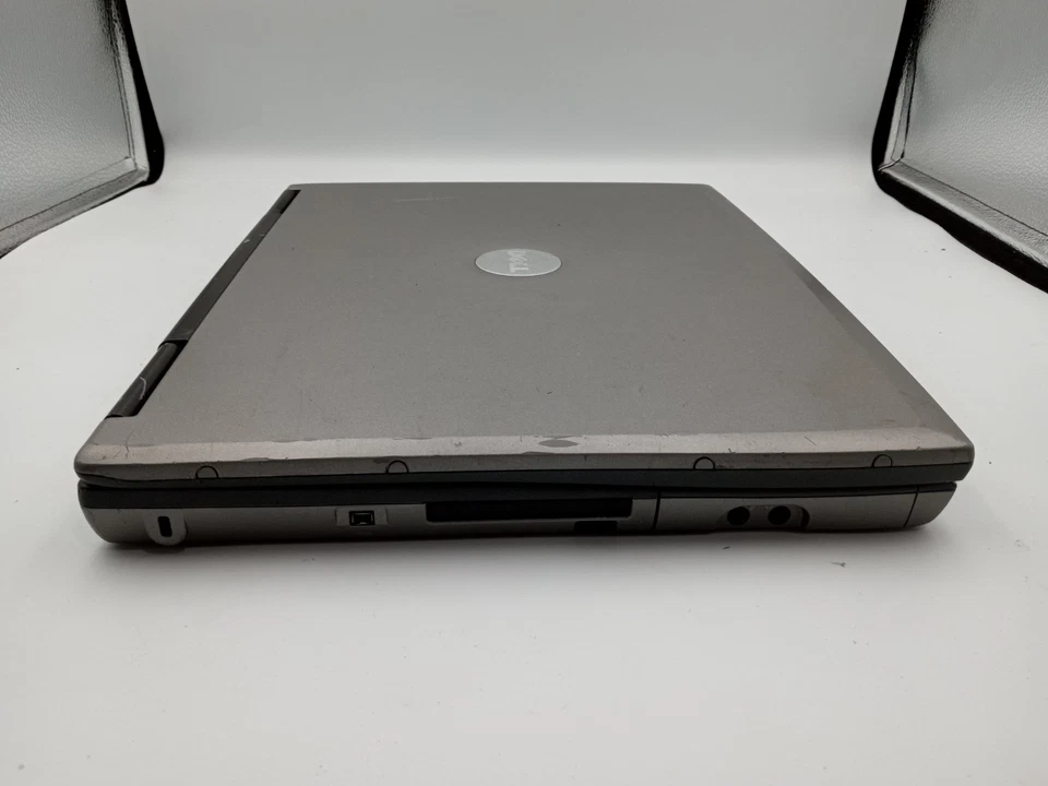 Dell Latitude D520 14" Laptop Intel Celeron 2GB RAM 500GB HDD Windows XP -RR - Image 3 of 4