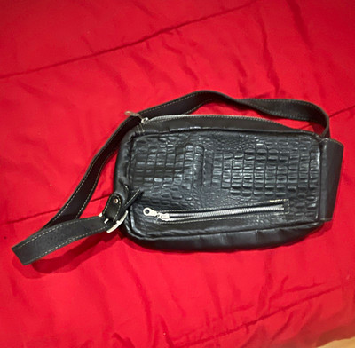 Black Crocodile Embossed Crossbody Bag Zip Closure Adjustable Strap Silver