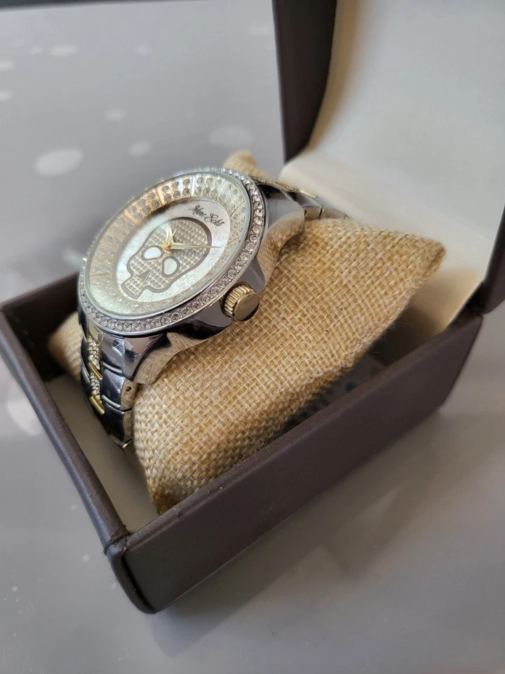 Marc Ecko E18574G1 The Bive Skull Swarovski Crystals Mens Watch 49mm EUC 7.75"  - image 4 of 4