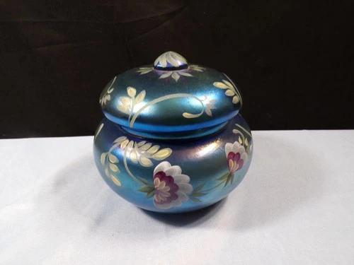 Fenton Hand Painted Favrene Honor Collection Covered Candy Dresser Box Dish INV2