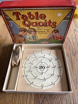 Tisch Quoits Spiel mit Holzbrett