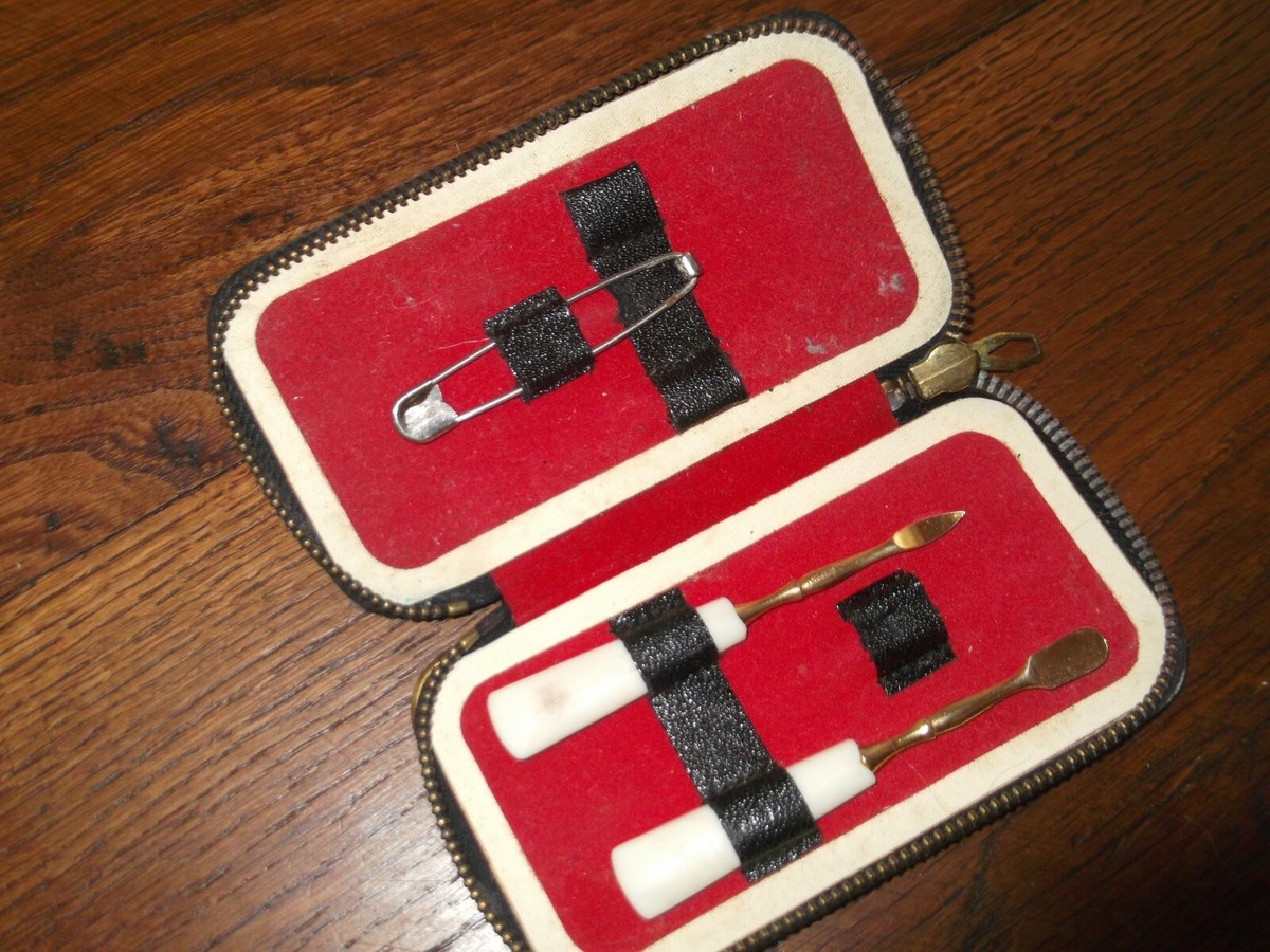 Trousse De Voyage Vintage Brodée - Kit Couture Et Manucure - État Neuf