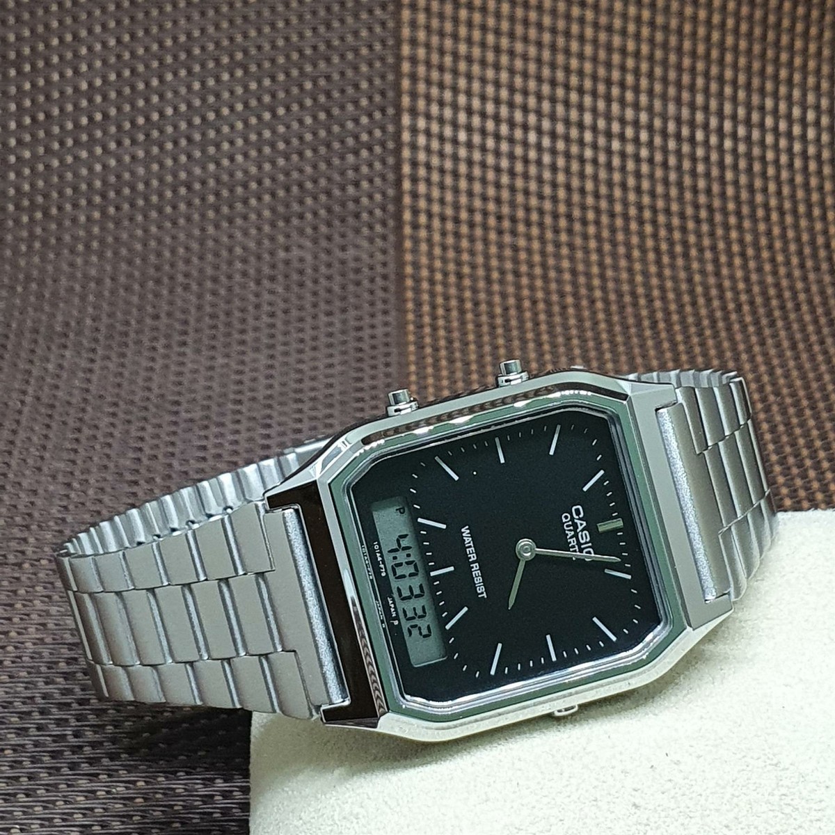 Casio AQ-230A-1D Vintage Retro Stainless Steel Black Dial Casio AQ-230A-1D Vintage Retro Stainless Steel Black Dial