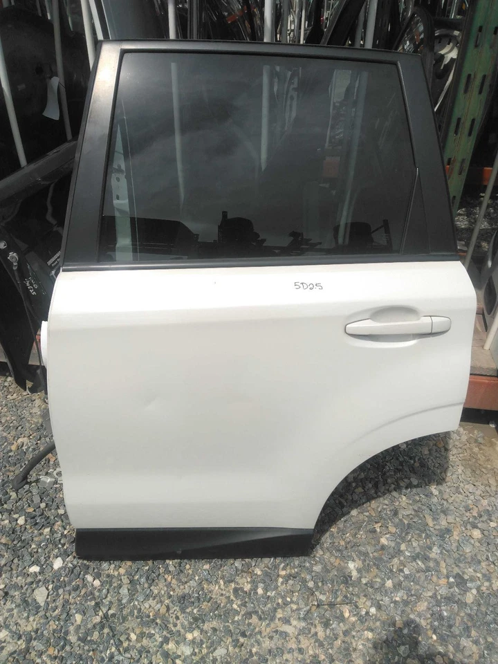 Used Rear Left Door Assembly Rear Side fits: 2018 Subaru Forester electric windo Foto 2 de 4