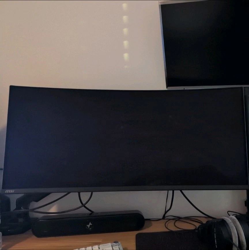 MSI 34" 175 Hz QD-OLED UWQHD Curved Gaming Monitor 3440 x 1440 (2K) MAG 341CQP - Image 2 of 4