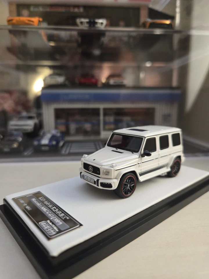Mercedes-Benz G63 AMG 1:64 resina Motorhelix (blanco) Foto 2 de 4