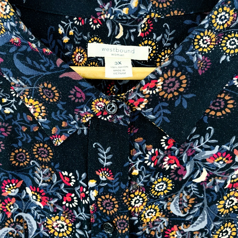 Top para mujer Westbound talla grande 3X botón delantero negro colorido estampado floral Foto 3 de 4