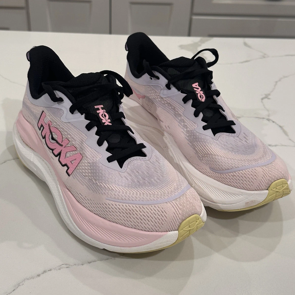 HOKA ONE ONE(ホカ オネオネ) W RINCON 4 CARNATION / STARLIGHT GLOW 
