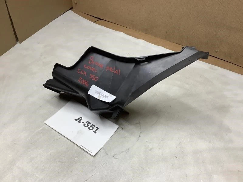 Mercedes Benz CLK350 2006 soporte de pedal de freno de estacionamiento OEM+ Foto 2 de 4