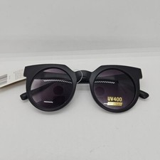 NWT Celebrity Eyewear black round sunglasses UV400