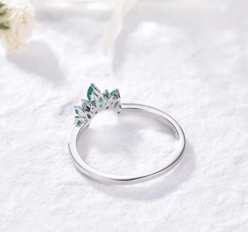 Natural Emerald Curved Shape Wedding Matching Band, Promise Ring, Gift For Her - Bild 7 von 7
