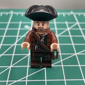 LEGO Pirates of the Caribbean Whitecap Bay (4194) Minifigure Lot of 4 Incomplete