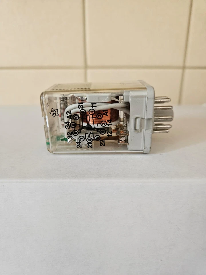 KUHNKE / UF3F-24VDCN Relay Plug In Relay **NEW** - Image 3 of 4
