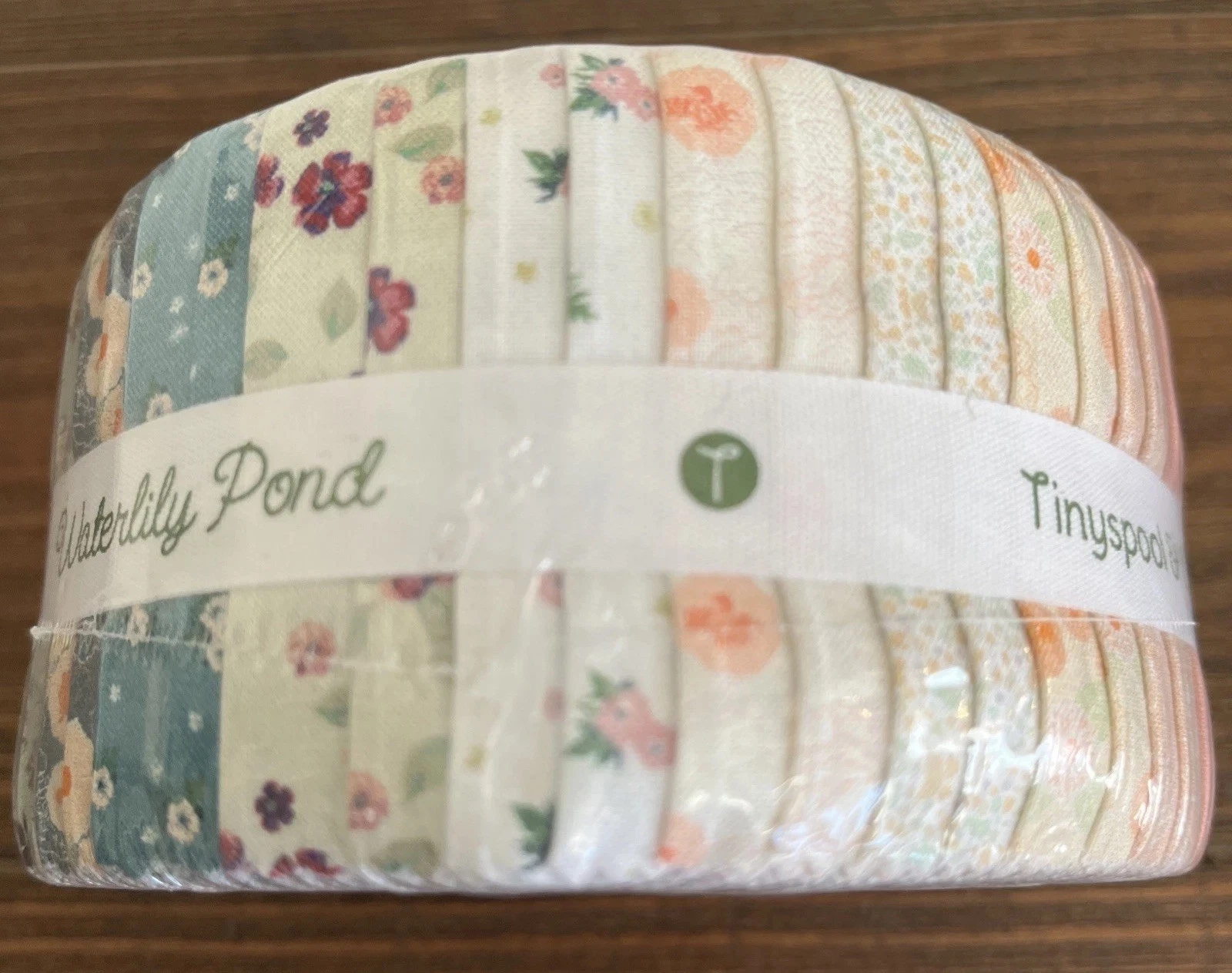 Tinyspool & Co Jelly Roll Quilting Fabric Waterlily Pond Floral 40 Precut Strips - product detail image 8