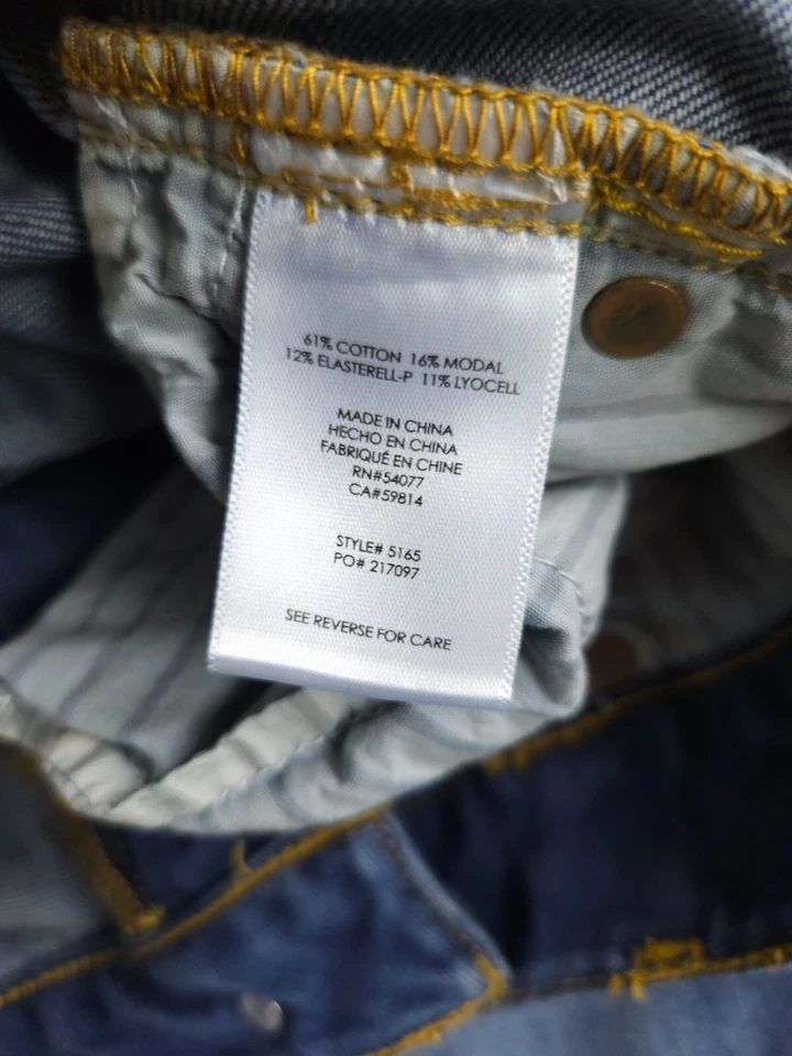 Cabi Jeans Women's Size 6 Slim Boyfriend Distressed Denim Blue Jeans - Image 4 of 4