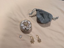 Joan Rivers Flower Keepsake Box with Flower With Matching Earrings 