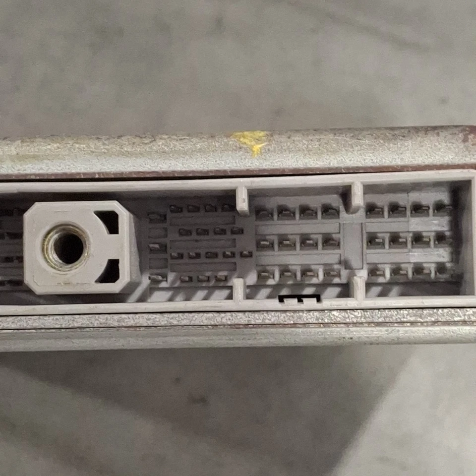 Nissan Pathfinder 2000 3,5 L ECU ECM MEC07-031 Foto 3 de 4