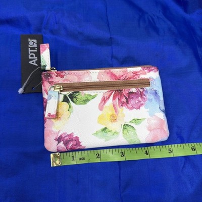 APT 9 Wallet Zipper Coin Purse Pouch Key Ring ID White Floral Kohl's NWT