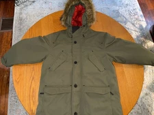 MENS LL BEAN MAINE MOUNTAIN INSULATED PARKA W/FAUX FUR - XL REG, Military green