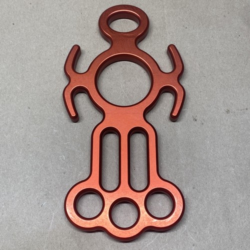 RIGGING & RESCUE GEAR, RIGGING PLATE IN RED 36 KN, ROPE SIZE: 9MM to 12MM - Picture 2 of 5