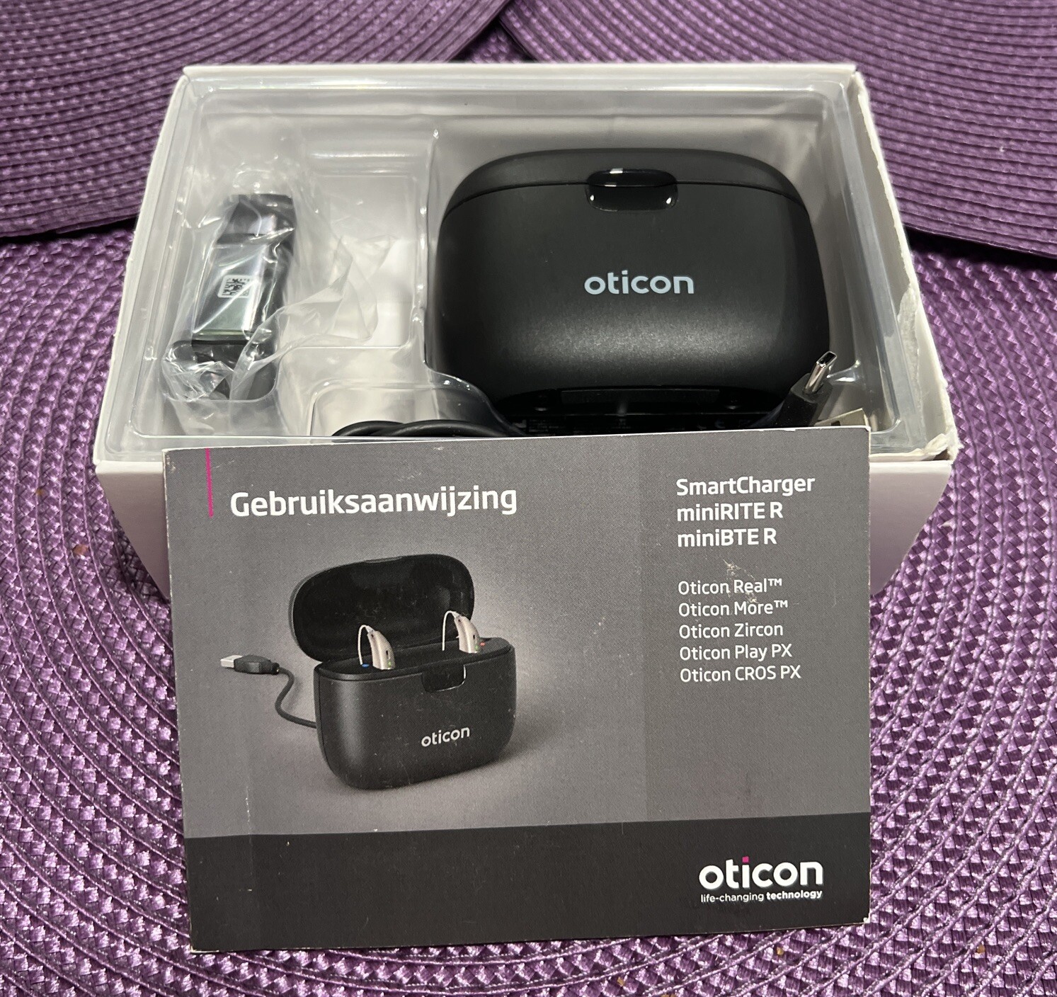 OTICON SMART CHARGER MINIRITE R MODEL C2A FOR RECHARGEABLE HEARING