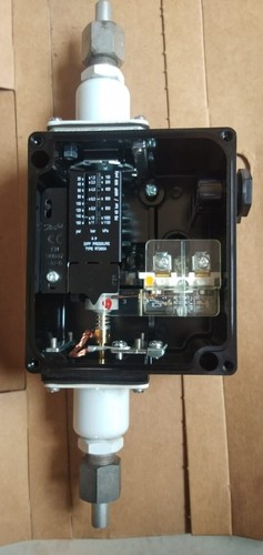 DANFOSS RT260A PRESSURE SWITCH - Picture 2 of 3