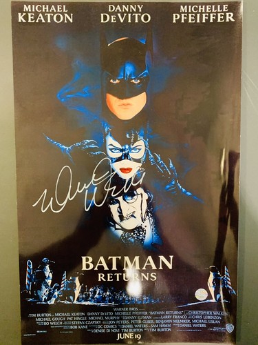 BATMAN RETURNS MOVIE POSTER 11x17 signed autographed by Danny DeVito (1992) - Picture 2 of 10