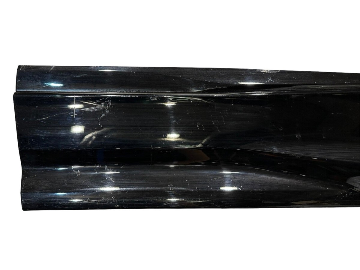 LAMBORGHINI URUS Türverkleidung LH door panel side skirt 4ML853969