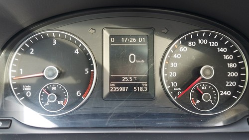 VW Touran 140 PS, TDI, DSG, AHK, 2 Zonen Klimaautomatik, Panoramadach, Standheiz - Bild 12 von 16