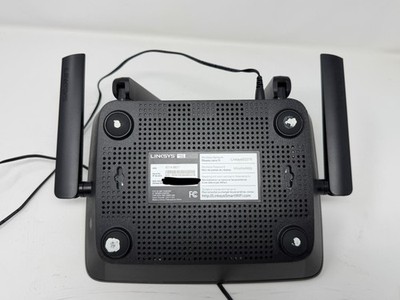 Linksys EA8250 Max-Stream Tri-Band AC2150 Wi-Fi 5 Router with Netgear extender