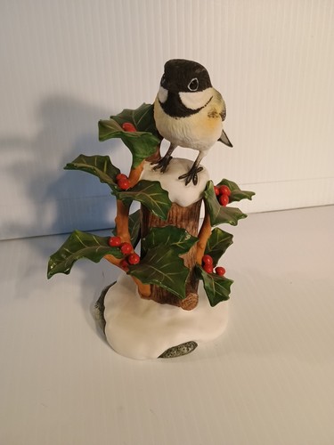 RSPB Franklin Porcelain Black Capped Chickadee - Picture 3 of 9