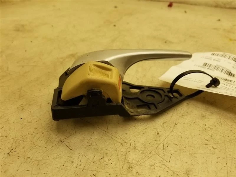 Toyota Camry 2015 lado del pasajero conjunto de manija de puerta interior delantera  Foto 4 de 4