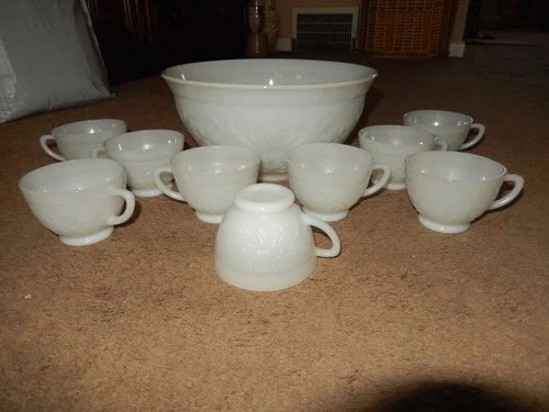Anchor Hocking Ivory White Milk Sandwich Glass Punch Bowl 8 Cups Vintage 50's