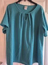 WRAPPER Stretch Knit Blouse - 1X - Scoop Neck w/Keyhole & Pleats, Short Sleeves