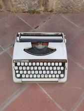 Brother Deluxe 900 vintage made in Japan typewriter, portable with case thumbnail