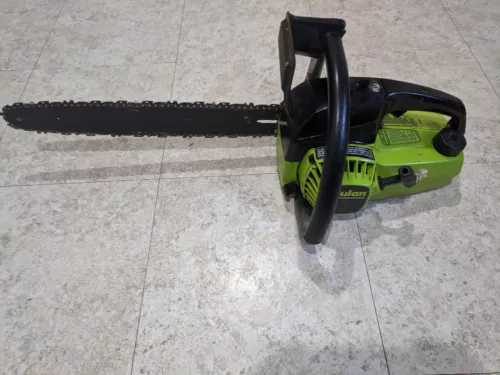 Poulan 2000 Chainsaw