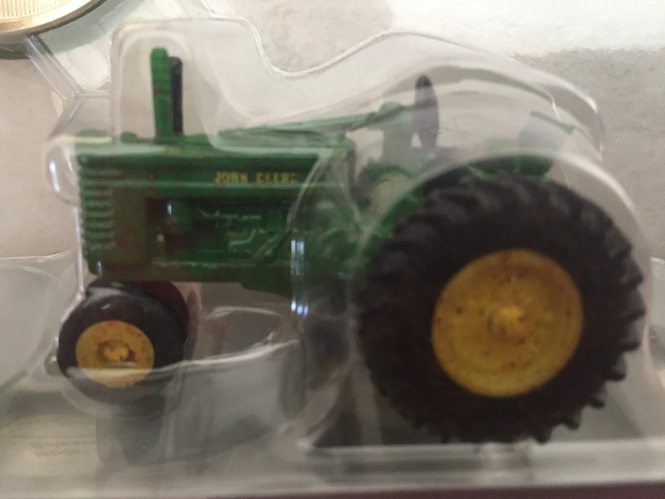 Tractor John Deere Modelo G Ultra Raro Premier Serie "Muddy" 1/64 Nuevo en Paquete Foto 3 de 4