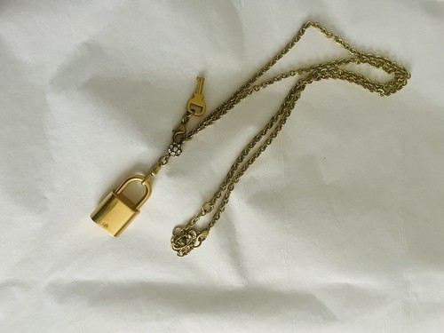 CABI GOLD LOCK KEY NECKLACE 30” WORKING 