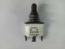 Vintage Quality Safran Eaton 8530K92 Switch Toggle DC On-Off-On USED
