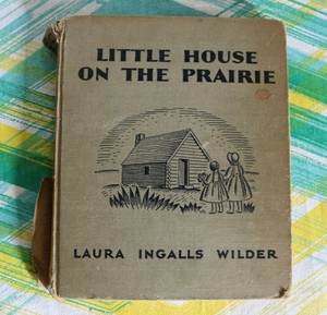 Vtg-Little-House-on-the-Prairie-Book-1935-Laura-Ingles-Wilder