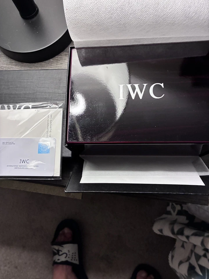 IWC Pilot's Watch Men's Black Watch with Brown Strap - IW325311 - Image 4 of 4