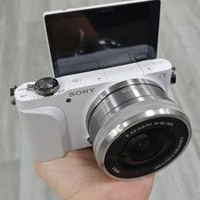 Sony Alpha NEX-3N 16.1MP Mirrorless Digital Camera w/ 16 50mm Lens W/Accessories