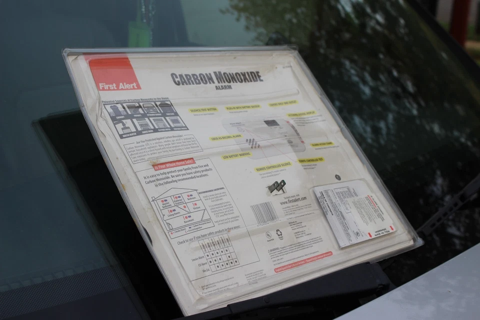 FIRST ALERT CARBON MONOXIDE ALARM ~ MODEL FCD4 BRAND NEW FACTORY SEALED - Image 4 of 4