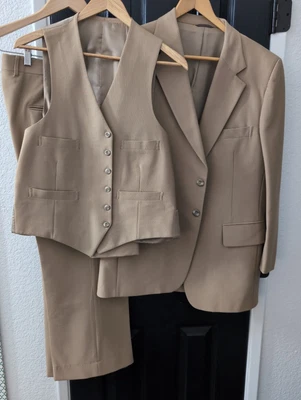 Bonds Vintage 1960s USA Made 3 Piece Suit Mens 40R 32x25.5 Light Brown - Image 1 of 4