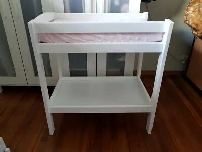 tasman eco change table